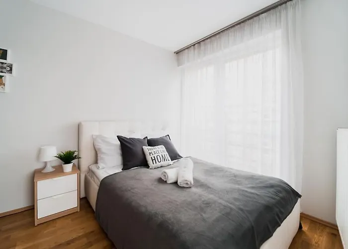 New Apartment-old Town-4 Rooms-new Building-garage