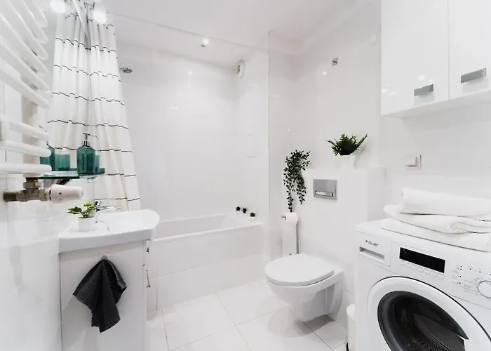 New Apartment-old Town-4 Rooms-new Building-garage Apartman *