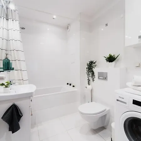 New Apartment-old Town-4 Rooms-new Building-garage Apartament *