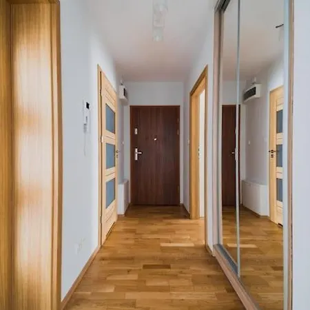 Apartament New Apartment-old Town-4 Rooms-new Building-garage