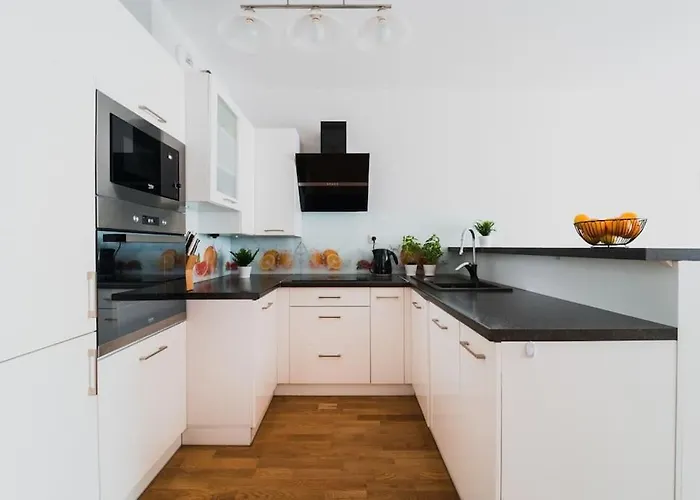 Apartment New Apartment-old Town-4 Rooms-new Building-garage Breslau